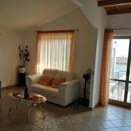 Marimilen Sulla Collina Soleggiata Del Lago Maggiore * Ghiffa