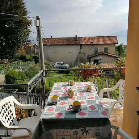 Marimilen Sulla Collina Soleggiata Del Lago Maggiore